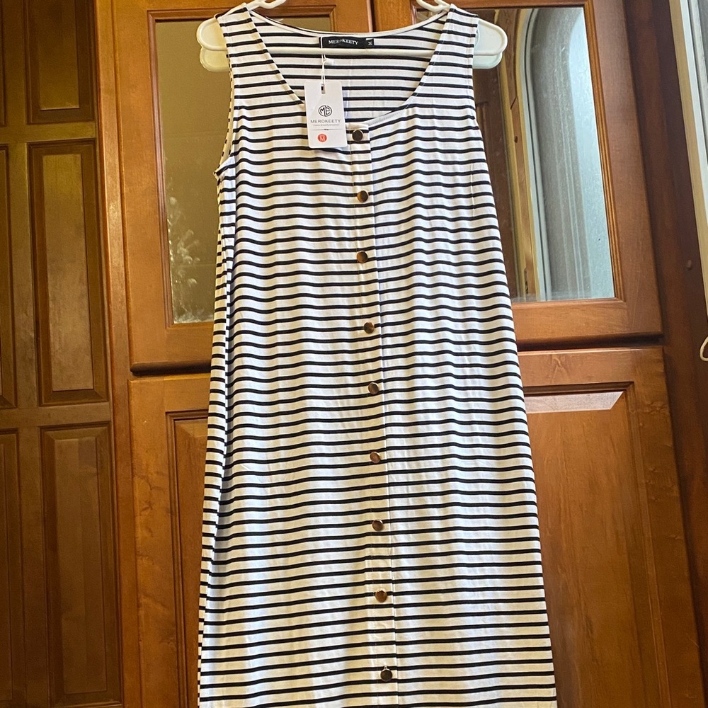 Black and White Size Medium Sleeveless Striped Dress NWT Fall Nautical Spring